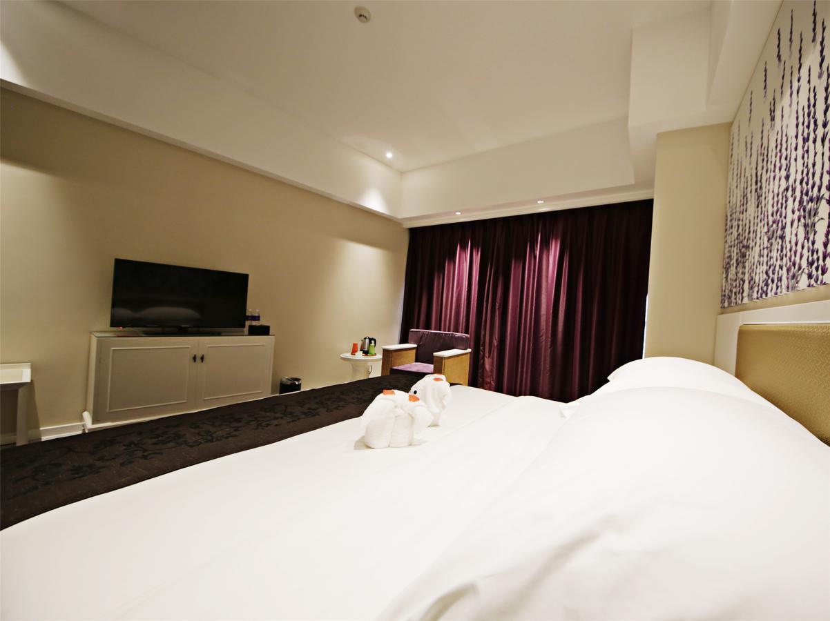 Howard Johnson Flower City Hotel Kunming Eksteriør billede