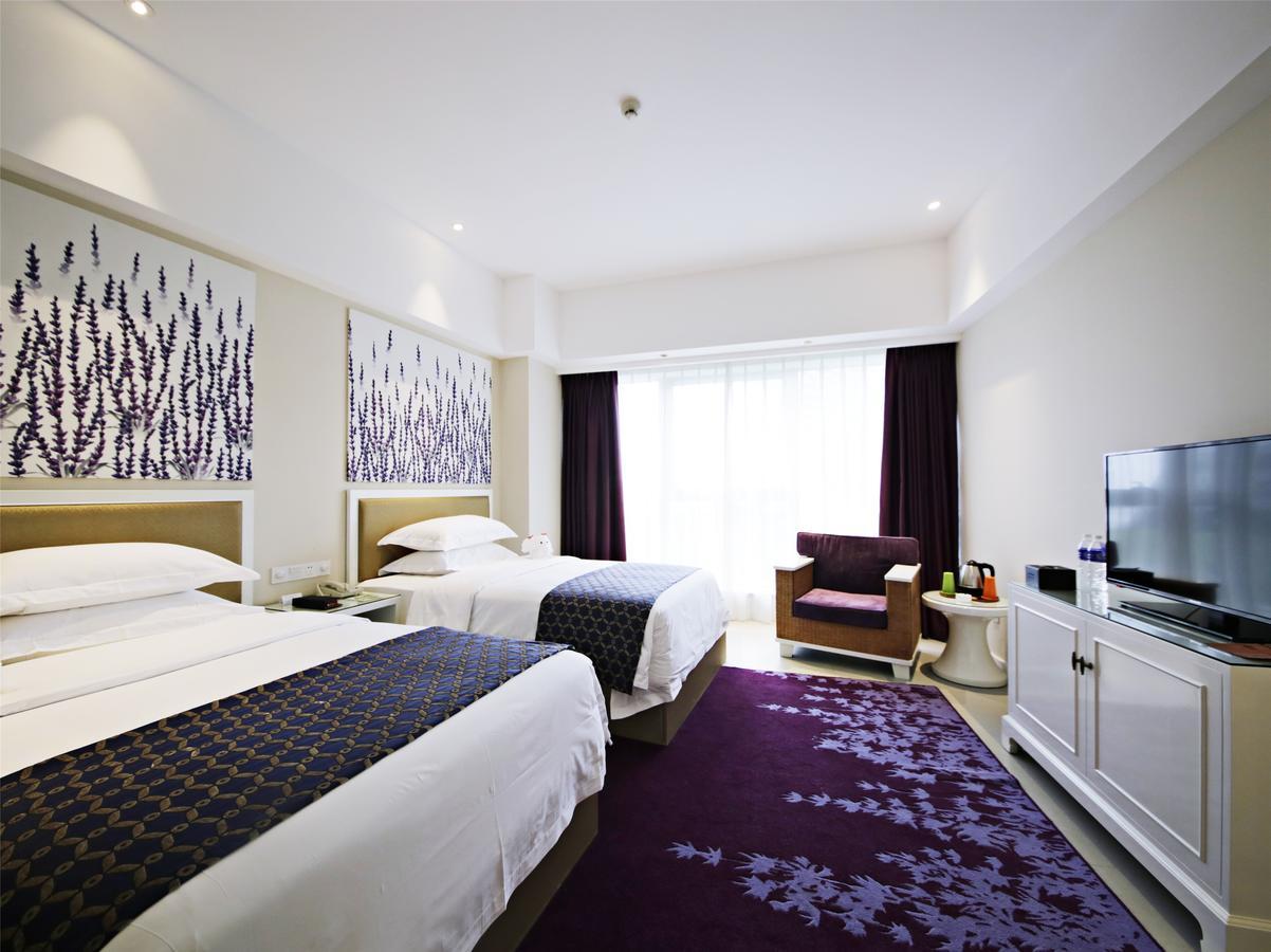 Howard Johnson Flower City Hotel Kunming Eksteriør billede