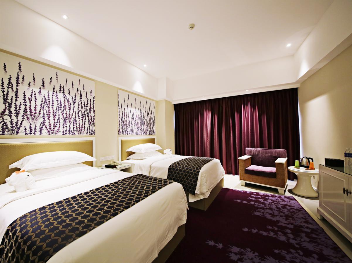 Howard Johnson Flower City Hotel Kunming Eksteriør billede