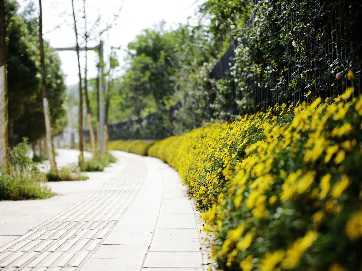 Howard Johnson Flower City Hotel Kunming Eksteriør billede
